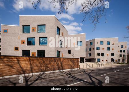 Gebäude der Schule campus Bildungslandschaft Altstadt Nord (BAN) in der Nähe der park Klingelpuetz, Architekt Gernot Schulz, Köln, Deutschland Gebaeude d Stockfoto