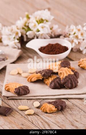 Butterkekse mit Schokolade. Stockfoto