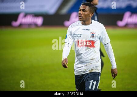 Aarhus, Dänemark. April 2021. Gift Links (11) der AGF beim 3F Superliga-Spiel zwischen Aarhus GF und FC Midtjylland im Ceres Park in Aarhus. (Foto: Gonzales Photo/Alamy Live News Stockfoto