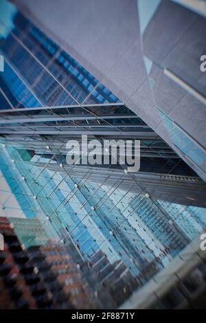 Lensbaby Bild der modernen Chicagoer Architektur in Farbe Stockfoto