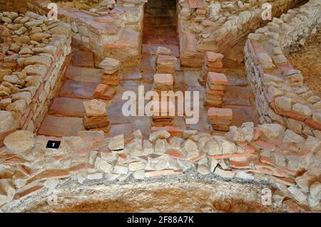 Schönes Beispiel für Hypokaust am Fishbourne Roman Palace, Chichester, West Sussex. Nicht abgeschlossen, weil der Palast niedergebrannt ist. Stockfoto