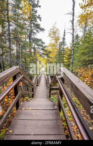 Holztreppe im Split Rock Lighthouse State Park in Minnesota Stockfoto