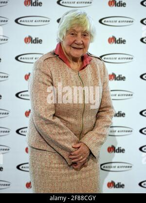 Datei-Foto vom 30/01/18 von Shirley Williams bei der Teilnahme an den Oldie of the Year Awards in Simpsons in The Strand, im Zentrum von London. Die ehemalige Kabinettsministerin und liberal-demokratische Kollegin, Baroness Williams aus Crosby, ist im Alter von 90 Jahren gestorben, sagten die Liberaldemokraten. Ausgabedatum: Montag, 12. April 2021. Stockfoto