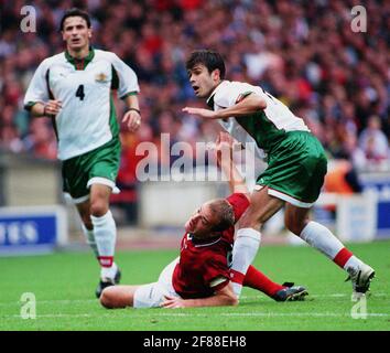 Englands Alan Shearer in England / Bulgarien Oktober 1998 Der Boden während des Spiels, mit dem England null Null zieht Bulgarien in Wembley Stockfoto