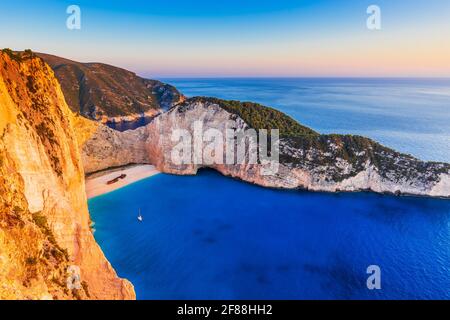 Zakynthos, Griechenland. Navagio Strand mit Schiffswrack auf der Insel Zakynthos. Stockfoto