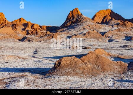 El Valle de la Luna (Tal des Mondes) in der Nähe von San Pedro de Atacama in der Cordillera de la Sal-Region der Atacama-Wüste im Norden Chiles, Süd-A Stockfoto