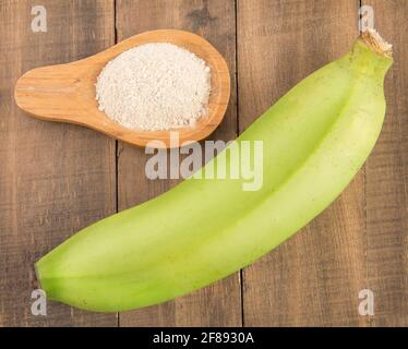 Natürliches grünes Bananenmehl - Musa paradisiaca Stockfoto