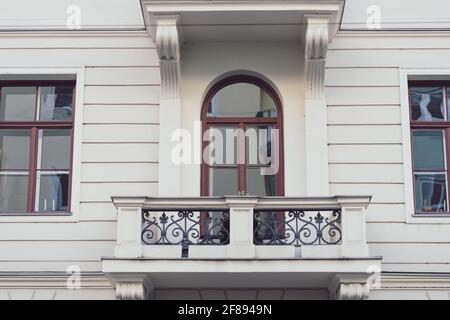 Wohnhaus einer typischen Straße in München Stockfoto