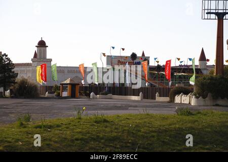 Allgemeiner Blick auf verschiedene Attraktionen und Sehenswürdigkeiten in Southport Stockfoto