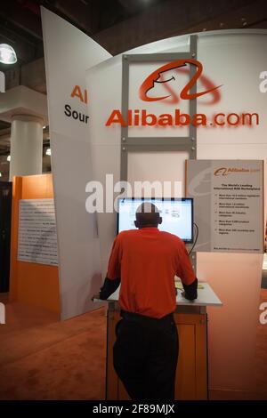 New York, USA. Februar 2013. Alibaba.com Stand auf der 110. American International Toy Fair im Jacob Javits Convention Center in New York am Montag, 11. Februar 2013. (Foto von Richard B. Levine) Quelle: SIPA USA/Alamy Live News Stockfoto