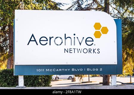 Sep 24, 2020 Milpitas / CA / USA - Logo von Aerohive Networks am Hauptsitz im Silicon Valley; Aerohive Networks Inc ist ein Computer-Netzwerk equi Stockfoto