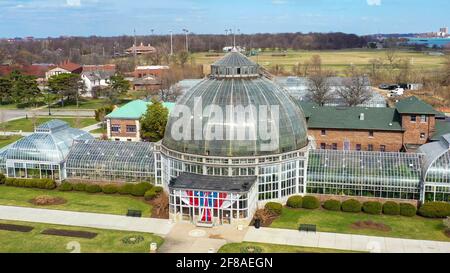 Detroit, Michigan - das Anna Scripps Whitcomb Conservatory auf Belle Isle, ein State Park im Detroit River.. Stockfoto