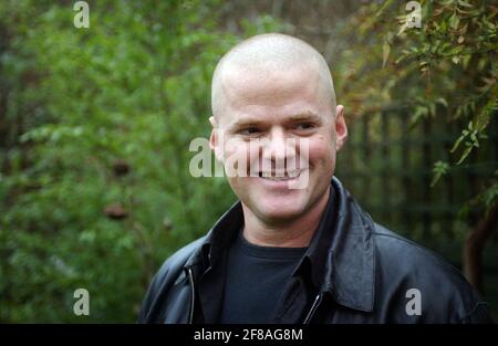 HESTON BLUMENTHAL ZU HAUSE IN MARLOW. 6/1/05 TOM PILSTON Stockfoto