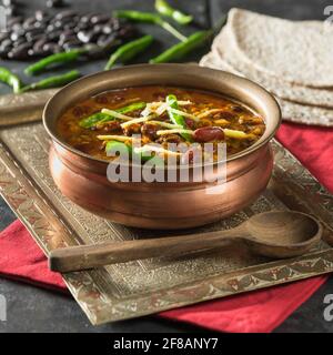 Rajma Masala. Rotes Nierenknierenknierenkr Indische Küche Stockfoto