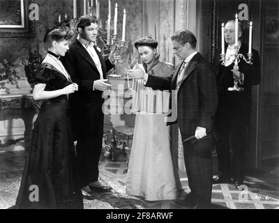 RITA HAYWORTH JACK CARSON OLIVIA de HAVILLAND und JAMES CAGNEY im ERDBEERBLONDEN 1941 Regisseur RAOUL WALSH Drehbuch Julius J. und Philip G. Epstein nach dem Stück eines Sonntagnachmittags von James Hagan Warner Bros Stockfoto