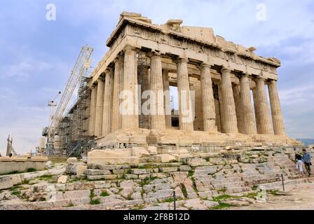 Parthenon (Athene Parthenos) ist der beeindruckende Haupttempel der Akropolis und ist der Jungfrau Athene aus dem 5. Jahrhundert v. Chr., Athen, gewidmet Stockfoto