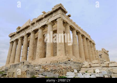 Parthenon (Athene Parthenos) ist der beeindruckende Haupttempel der Akropolis und ist der Jungfrau Athene aus dem 5. Jahrhundert v. Chr., Athen, gewidmet Stockfoto