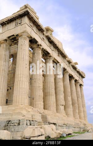 Parthenon (Athene Parthenos) ist der beeindruckende Haupttempel der Akropolis und ist der Jungfrau Athene aus dem 5. Jahrhundert v. Chr., Athen, gewidmet Stockfoto