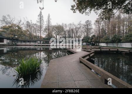 Landschaften des Guo Zhuang Gartens im Westsee von Hangzhou, einem klassischen chinesischen Garten in Hangzhou, China Stockfoto