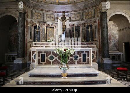 Napoli - Altare della cripta della Basilica Santa Maria alla Sanità Stockfoto