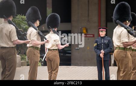 London, Großbritannien. April 2021. Foot Guards Drillprobe, Wellington Barracks London Großbritannien Kredit: Ian Davidson/Alamy Live News Stockfoto