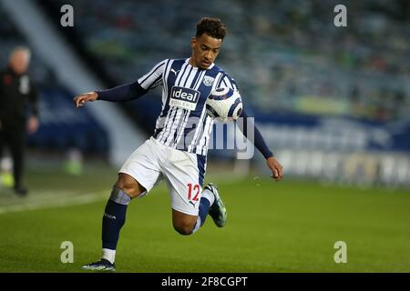 West Bromwich, Großbritannien. April 2021. Matheus Pereira von West Bromwich Albion in Aktion. Premier League, West Bromwich Albion gegen Southampton im Hawthorns in West Bromwich, Midlands am Montag, 12. April 2021. Dieses Bild darf nur für redaktionelle Zwecke verwendet werden. Nur zur redaktionellen Verwendung, Lizenz für kommerzielle Nutzung erforderlich. Keine Verwendung in Wetten, Spiele oder einem einzigen Club / Liga / Spieler Publikationen. PIC von Andrew Orchard / Andrew Orchard Sport Fotografie / Alamy Live News Kredit: Andrew Orchard Sport Fotografie / Alamy Live News Stockfoto