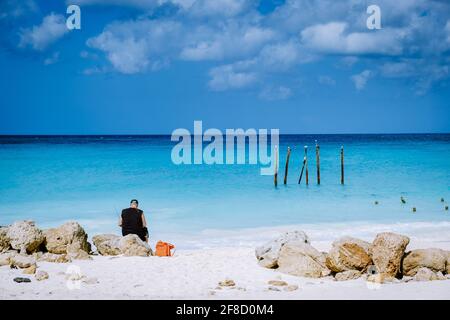 Boca Catalina Beach Aruba, Rcks and Cifs und Blue Ocean Aruba Stockfoto