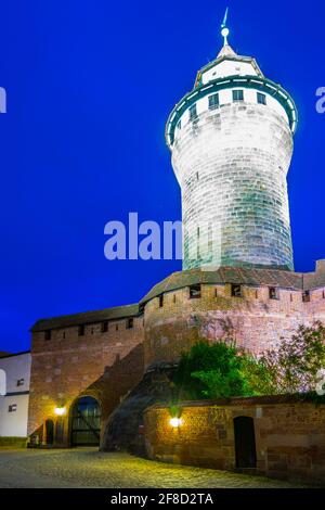 Nachtansicht von Kaiserberg in Nürnberg, Deutschland Stockfoto