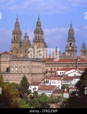 Blick auf die Kathedrale von Santiago de Compestela und die Stadt, Santiago de Compestela, Galicien, Spanien Stockfoto