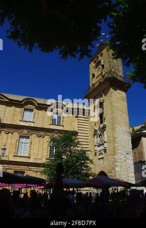 Marktstände vor dem Hotel de Ville, Aix en Provence Stockfoto