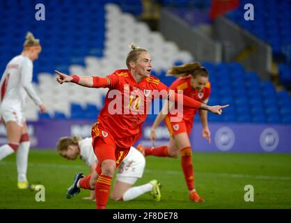 Wales moderiert Dänemark in einem UEFA-Fußballfreund im Cardiff City Stadium: Abgebildet ist Jess Fishlock von Wales, der ein Tor feiert.Denmark's Credit: Andrew Dowling/Alamy Live News Stockfoto