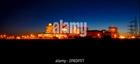 Die Kernkraftwerke Dungeness A & B auf Kents Schindelvorland Stockfoto