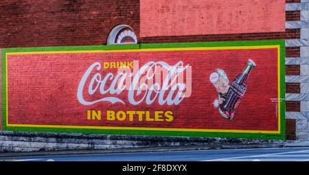 Trinken Sie Coca Cola in Flaschen Stockfoto