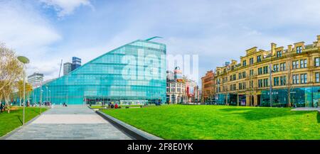 MANCHESTER, GROSSBRITANNIEN, 11. APRIL 2017: Blick auf das Fußballmuseum in Manchester, England Stockfoto