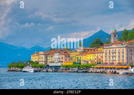 BELLAGIO, ITALIEN, 17. JULI 2019: Blick auf die italienische Stadt Bellagio am Comer See Stockfoto