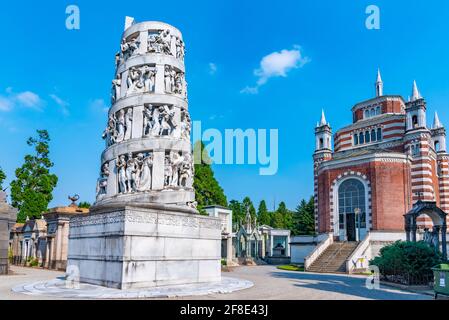 MAILAND, ITALIEN, 19. JULI 2019: Bernocchi-Mausoleum im Cimitro Monumentale in Mailand, Italien Stockfoto