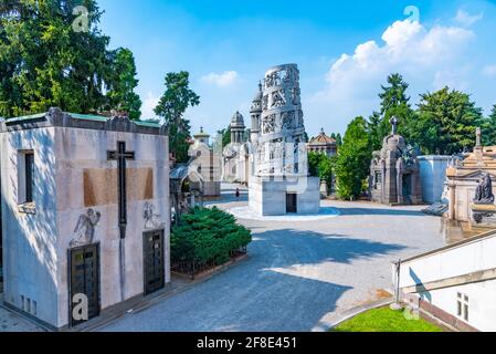 MAILAND, ITALIEN, 19. JULI 2019: Bernocchi-Mausoleum im Cimitro Monumentale in Mailand, Italien Stockfoto