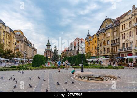 TIMISOARA, RUMÄNIEN, 26. JULI 2019: Siegesplatz in Timisoara, Rumänien Stockfoto