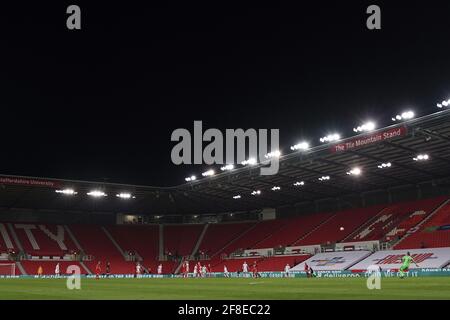 Stoke on Trent, Großbritannien. April 2021. Gesamtansicht des Freundschaftsspiel von Womens International zwischen England und Kanada im bet365 Stadion in Stoke-on-Trent, Großbritannien Quelle: SPP Sport Press Foto. /Alamy Live News Stockfoto