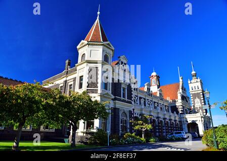Dunedin Railway Station in Dunedin auf der Südinsel Neuseelands, entworfen von George Troup, ist die vierte Station der Stadt. Es verdient seinen Architekten die Stockfoto