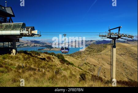 Die Christchurch Gondola ist eine Touristenattraktion in Christchurch, Neuseeland. Die Gondelbasis befindet sich im Heathcote Valley, und sie durchquert die s Stockfoto