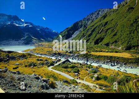 Der Hooker Glacier ist einer von mehreren Gletschern in der Nähe der Hänge von Aoraki / Mount Cook in den Südlichen Alpen Neuseelands. Es ist nicht so groß wie seine ne Stockfoto