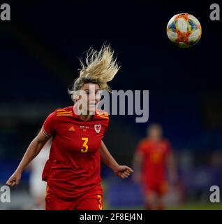 Cardiff, Großbritannien. April 2021. Gemma Evans in Aktion gesehen während der Womens Freundschaftsspiel zwischen Wales und Dänemark in Cardiff City Stadium.Final Score; Wales 1:1 Dänemark) (Foto von Graham Glendinning/SOPA Images/Sipa USA) Kredit: SIPA USA/Alamy Live News Stockfoto