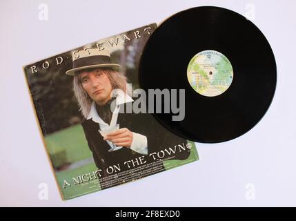 Rock- und Pop-Künstler, Rod Stewart-Musikalbum auf Vinyl-LP. Titel: A Night on the Town Stockfoto