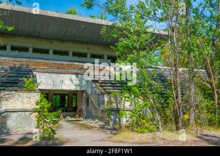 Verwüsttes Stadion innerhalb der Stadt Pripjat in der Ukraine Stockfoto