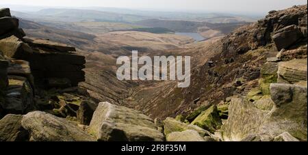 Ein Blick vom Kinder Downfall, Kinder Scout, Peak District National Park, Derbyshire, Großbritannien Stockfoto