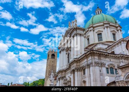 Palazzo del Broletto hinter der Kathedrale Santa Maria Assunta in Brescia, Italien Stockfoto