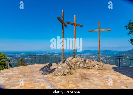 Drei Kreuze Aussichtspunkt über dem Comer See in Italien Stockfoto