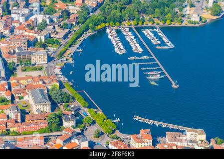 Luftaufnahme der Marina in der italienischen Stadt Como Stockfoto