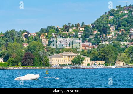 Villa Olmo liegt am Ufer des Lago di Como in Italien Stockfoto